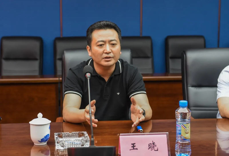 江西長(zhǎng)運(yùn)與南昌市工傷和職工失業(yè)保險(xiǎn)服務(wù)中心召開(kāi)“彰顯省會(huì)擔(dān)當(dāng)，我們?cè)趺锤伞逼髽I(yè)研討專(zhuān)題會(huì)