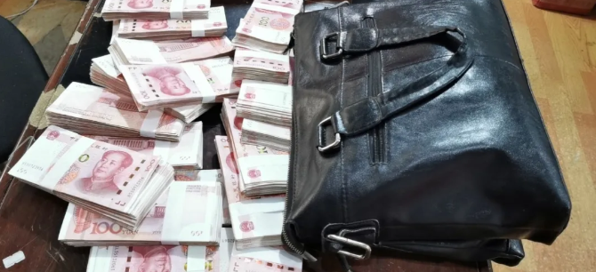 長運正能量 || 20萬現(xiàn)金！景德鎮(zhèn)長運西客站員工拾金不昧獲贊譽
