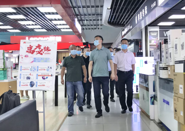 葛威敏一行督導(dǎo)長運物業(yè)、徐坊客運站疫情防控及安全工作