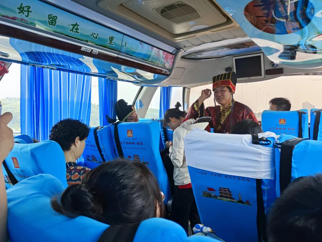 都市城際公交：南昌文旅精品線路之?；韬顕接膶殮g樂之旅